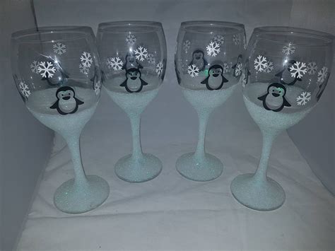 2 X Penguin Glitter Glasses Wine Glasses Christmas Glitter Etsy Penguin Wine Glass Hand