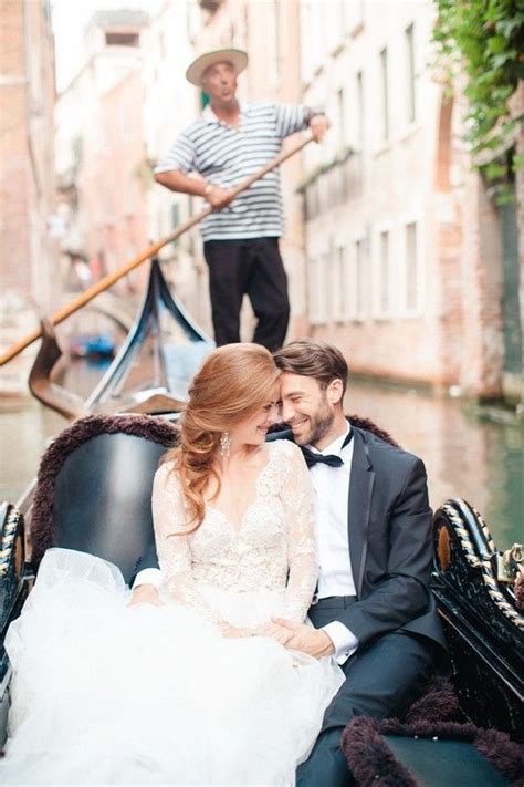 Take A Romantic Ride On Gondola In Venice Venice Italy Gondola Italy Ride Romantic