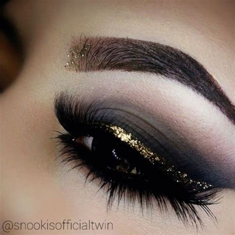 Black Smokey Eye With Gold Glitter Gold Eye Makeup