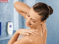Nackte Julie Monturet In Nivea In Shower Commercial