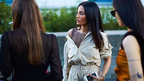 how to wear a jumpsuit like a style expert thetrendspotter