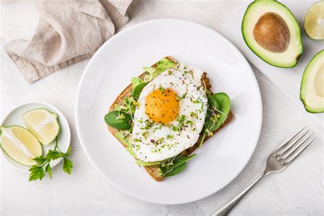 The 5 Healthiest Breakfasts You Can Eat, According To a Nutritionist - Sporteluxe