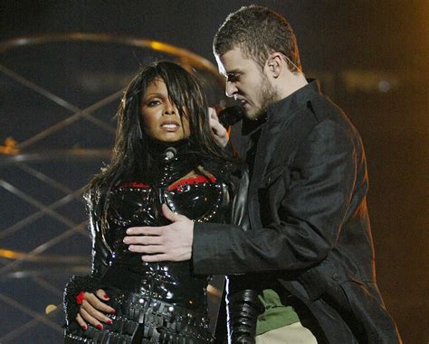 After justin timberlake and janet jackson's super bowl performance in 2004, her career plummeted while his continued to rise.credit.jeff kravitz/filmmagic, via at the grammy awards, which that year followed the super bowl, he won two awards, while apologizing for the unintentional incident. 13 years later: Jackson's Super Bowl wardrobe malfunction ...