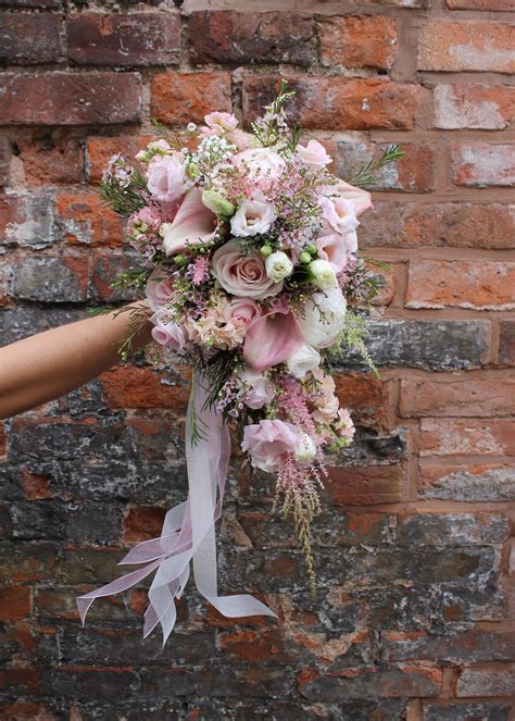 Pin On Brides Wedding Bouquets