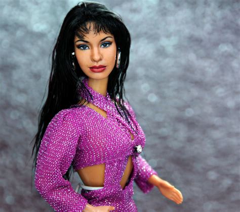 Selena Doll With Striking Resemblance To Tejano Legend Sells For Over 1 000 On Ebay