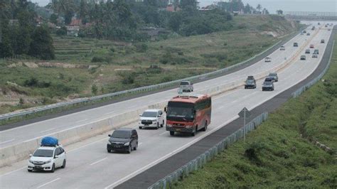 Lihat lowongan kerja di jora. Sambungan Jembatan Jalan Tol Trans Sumatera Turun di KM 44 ...