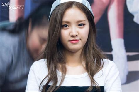 Chubby cheeks can be caused by genetics or ageing. Female idols with chubby cheeks/round faces - Celebrity ...