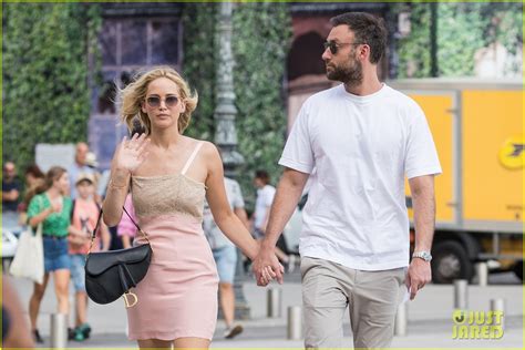 Jennifer Lawrence Cooke Maroney Hold Hands In Paris Photo 4126243