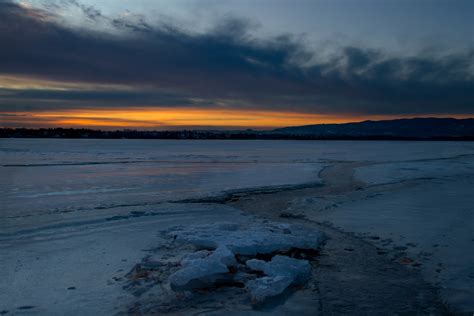 Icescape Explore Sunrise Over Frozen Chatfield Lake Col Flickr