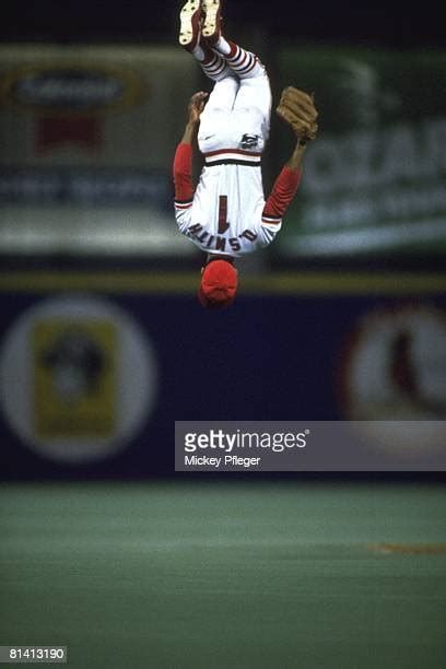 Ozzie Smith Flip Photos And Premium High Res Pictures Getty Images