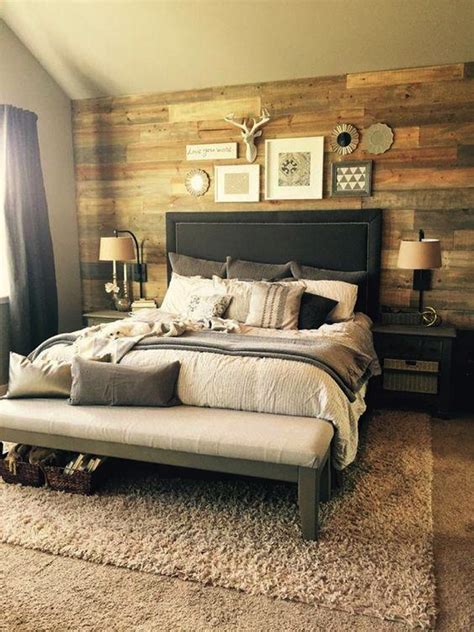 Puedes dejarla tal cual o tratarla con aceite, cera o pintarla de tu color favorito. 5 ideas para decorar la pared del cabecero de tu cama ...