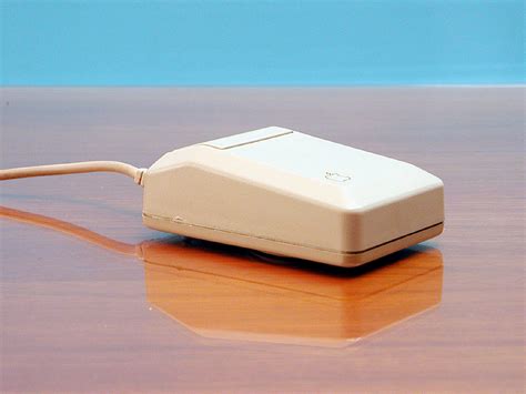 Apple Ii Mouse Computer Mouse Simple English Wikipedia The Free