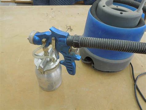 It's a very neat design for workshop use and is popular as a tool to add in your shed for when you need to. Earlex HV5500 Spray Station | Tool Review