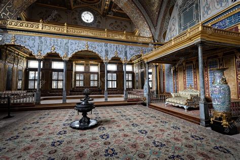 Premium Photo Luxury Interior Details Of Harem Palace In Topkapi
