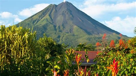 Surpassing the flora of hawaii and some of its hiking trails, cerro chato (a dormant volcano which lies next to arenal) offers an amazing hiking trail that florists. Tropical Volcano & Cloud Forest Adventure | AdventureSmith ...