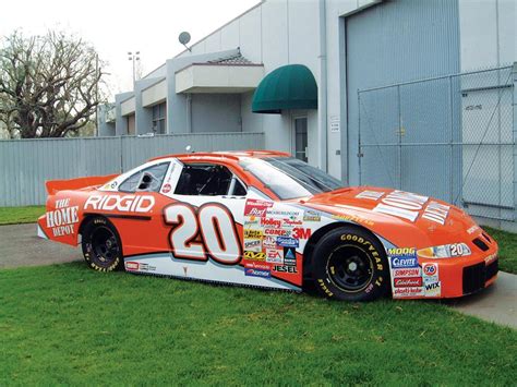 Only two drivers in nascar history have more than 900 starts on their record: Pergelator: Moonshine Rock