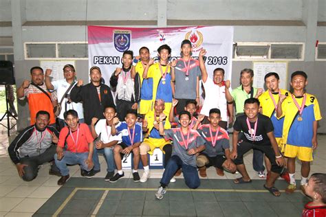 Modern sepak takraw, or takraw for short (also known as kick volleyball), began in malaysia and is now their national sport. Cilodong Ukir Emas di Regu Sepaktakraw Putra - Komite ...