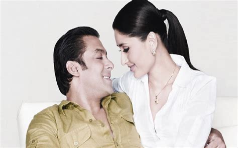 Salman Kissing Kareena Picture Goes Viral Moving To Canada I Canada News I Indo Canadian News