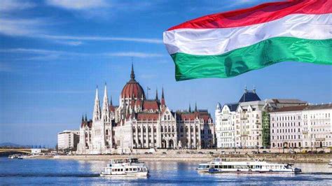All'ungheria sono stati assegnati 1.294 richiedenti asilo, una cifra ragionevole visto e considerato che si sta parlando di un paese di 10 milioni di abitanti. L'Ungheria chiude i suoi confini fino alla fine di ottobre ...