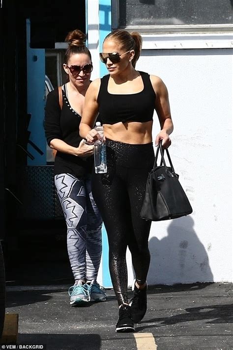 Jennifer Lopez Flaunts Her Toned Tummy On Way To Gym After Saying