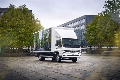 Pionier Und Vorreiter Bei Elektro Lkw Daimler Truck Feiert Auf Der IAA