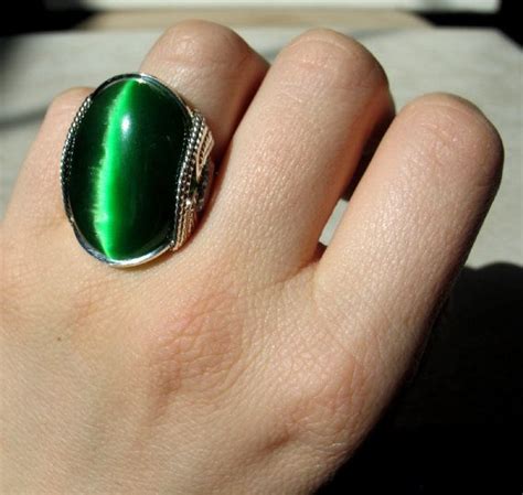 cats eye ring emerald green jewelry bright silver by hardcandygems 42 00 cats eye ring