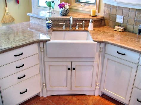 Gorgeous Minimalist Corner Kitchens With Farm Sinks Ideas Corner Sink Kitchen Kitchen