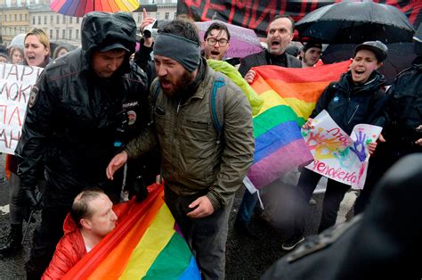 Gay Men In Russia With Surrogate Children Warned They Face Arrest The