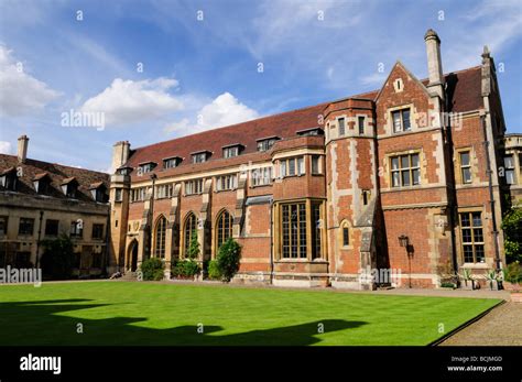 Pembroke College Cambridge England Uk Stock Photo Alamy