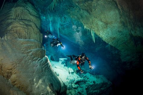7 Caves Bermuda Geology