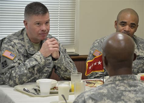 Tradoc Commander Visits Fort Jackson Discusses Army Operating Concept