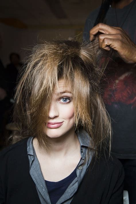 At Least Two Of Our Beauty Bloggers Share This Bad Hair Habit Do You Too Glamour