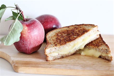 Gouda Thyme Apple Grilled Cheese Fraiche Living