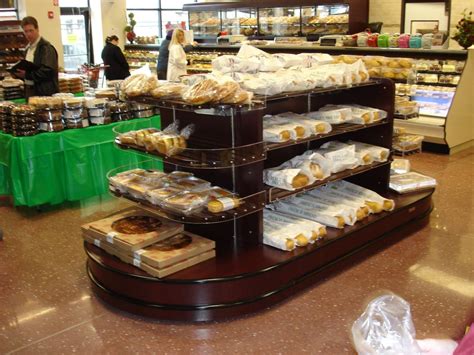 Custom Bakery Store Displays Bakery Racks And Display Cases Rw Rogers