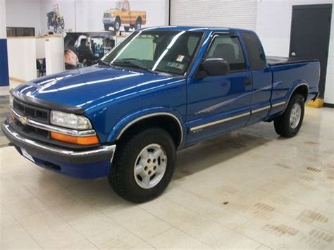 Sell Used 2001 Chevrolet S10 Zr2 Extended Cab Pickup 3 Door 43l 4x4 No