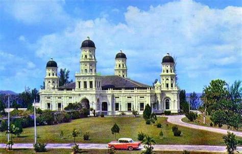 Pada hari ini dalam tahun 1933, upacara pertabalan dymm sultan abu bakar telah diadakan di pekan, pahang. Masjid Sultan Abu Bakar, 1960 | Masjid, Most beautiful ...