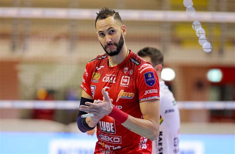 Juantorena luogo e data di nascita: Lube, trauma contusivo-distorsivo alla mano destra per ...