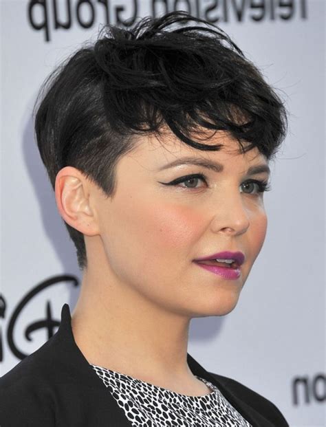 14 Most Beautiful Short Curly Hairstyles And Haircuts For Women In 2021