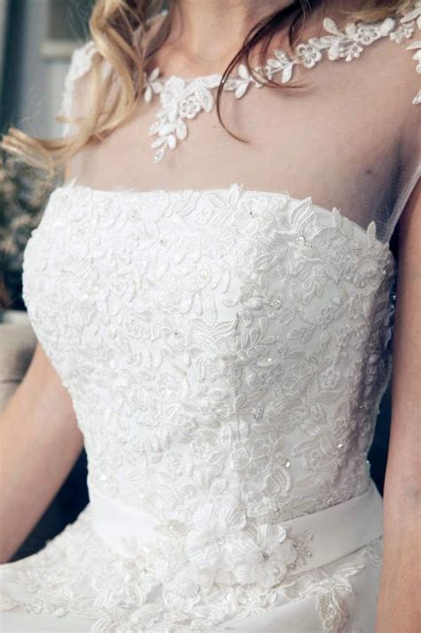 Elliot Claire London Ivory Lace Chiffon Wedding Dress Definitely The Wedding Dress For The