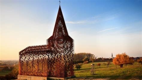 De kerk van borgloon is grondig gerestaureerd: Kunst op de rotonde van Ouderkerk: Kerkkunstwerk in 1 dag ...