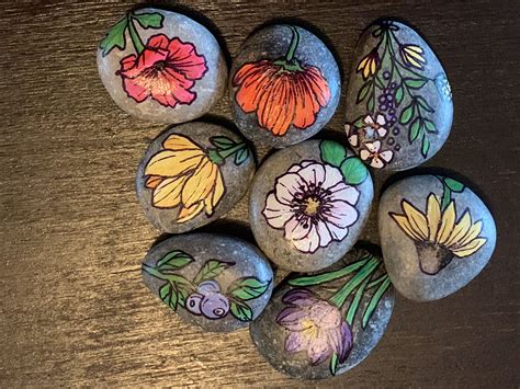 Pin By Trish Frick On Rock Art Rock Flowers Painted Rocks Rock Art