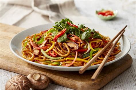 When boiling, add the noodles and use tongs to gently shake the noodles apart. Classic Shanghai Stir-Fried Noodles - Black Box Product ...