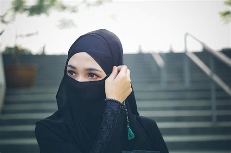 32 Wanita Islam Berpurdah Inspirasi Terbaru