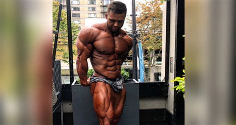 2 Weeks Out From The Ny Pro Regan Grimes Is Looking Shredded And Striated Generation Iron