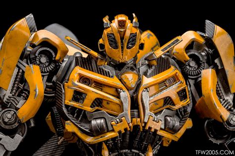 We would like to show you a description here but the site won't allow us. 3A Transformers Bumblebee In-Hand Review & Gallery ...