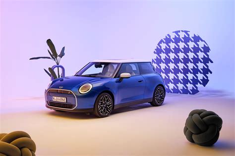 2025 Mini Cooper Launched With Two Electric Variants Cooper Se Belts