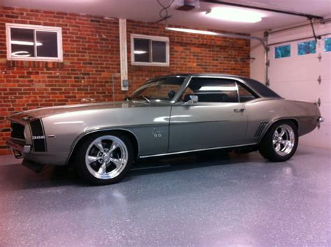 1969 Chevy Camaro Ss Cortez Silver With Black Vinyl Top And Black