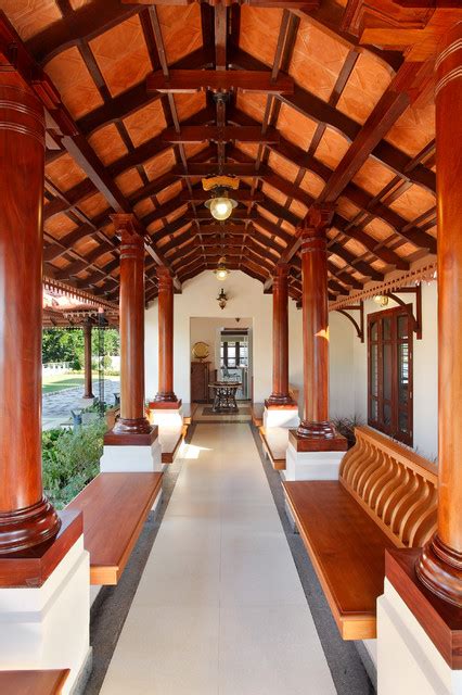Traditional Bungalow In Kozhikode Calicut Indiano Portico Altro