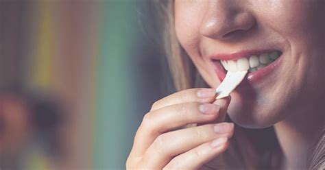 Chewing Gum While Walking Can Help You Lose Weight Study New Straits