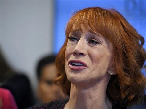 Kathy Griffin Breaks Down During Conference Im Not Afraid Of Trump
